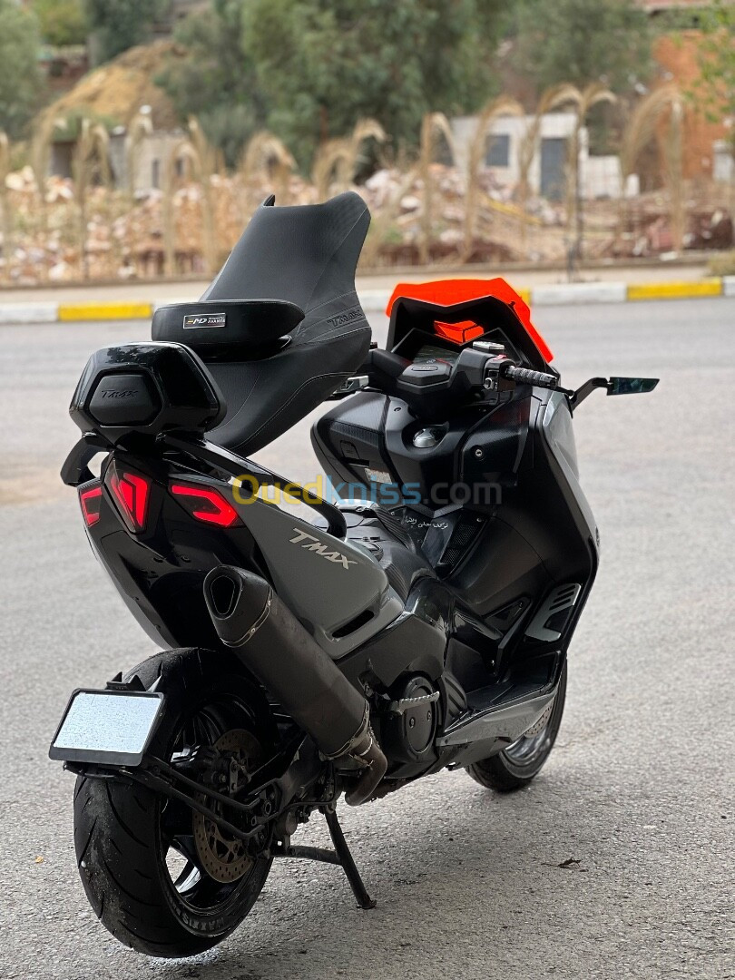 Yamaha Tmax 2015