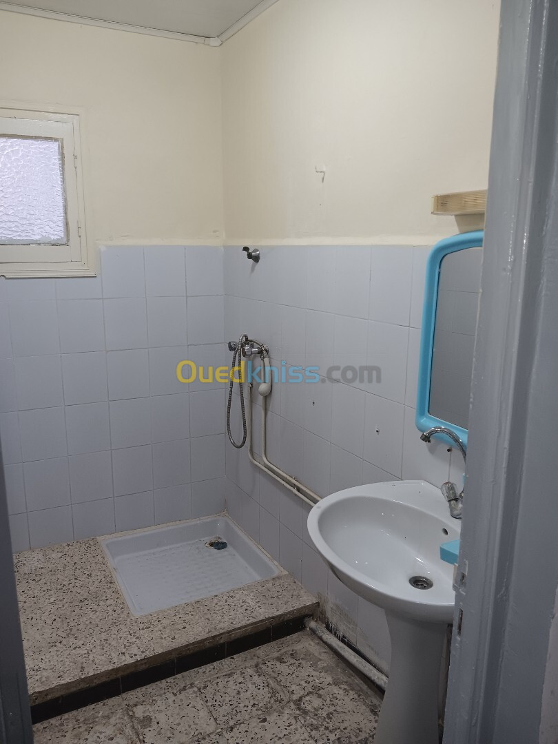 Location Appartement F3 Oran Ain el turck