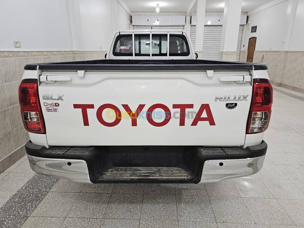 Toyota Hilux 2024 Simple cabine