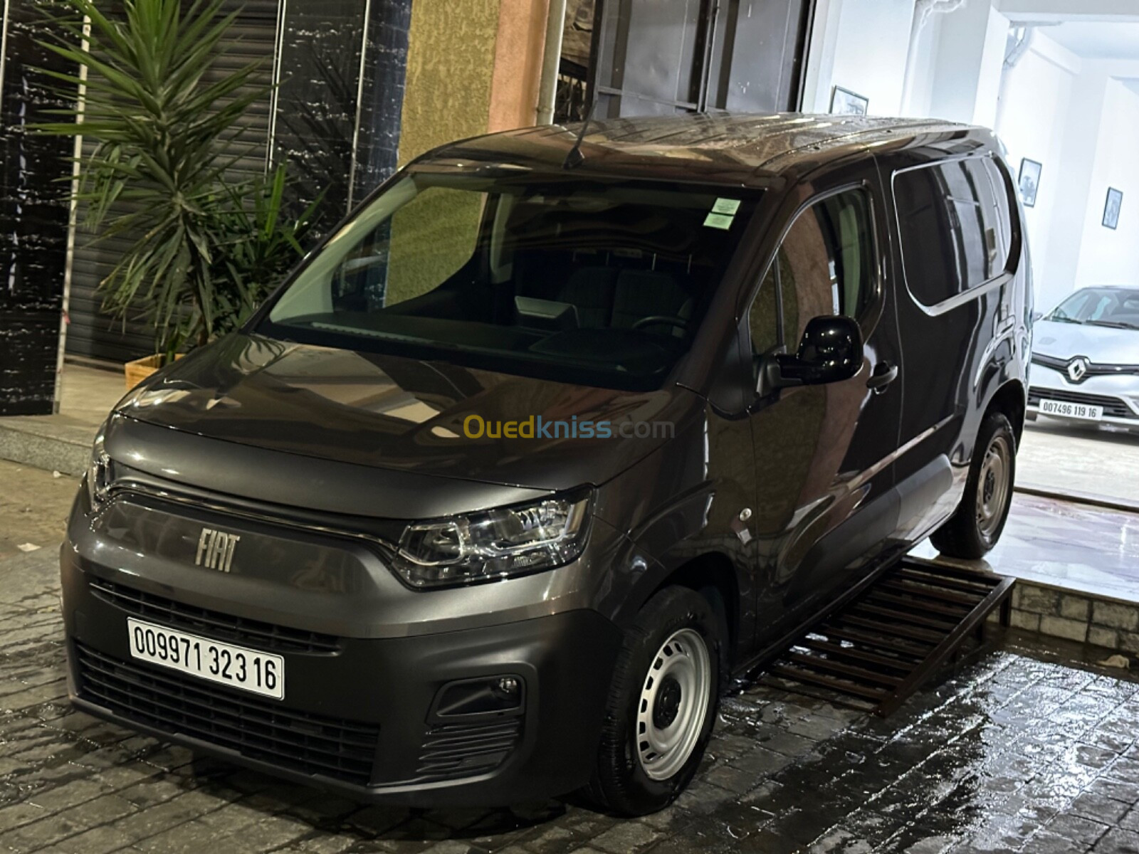 Fiat Doblo italien 2023 Pro