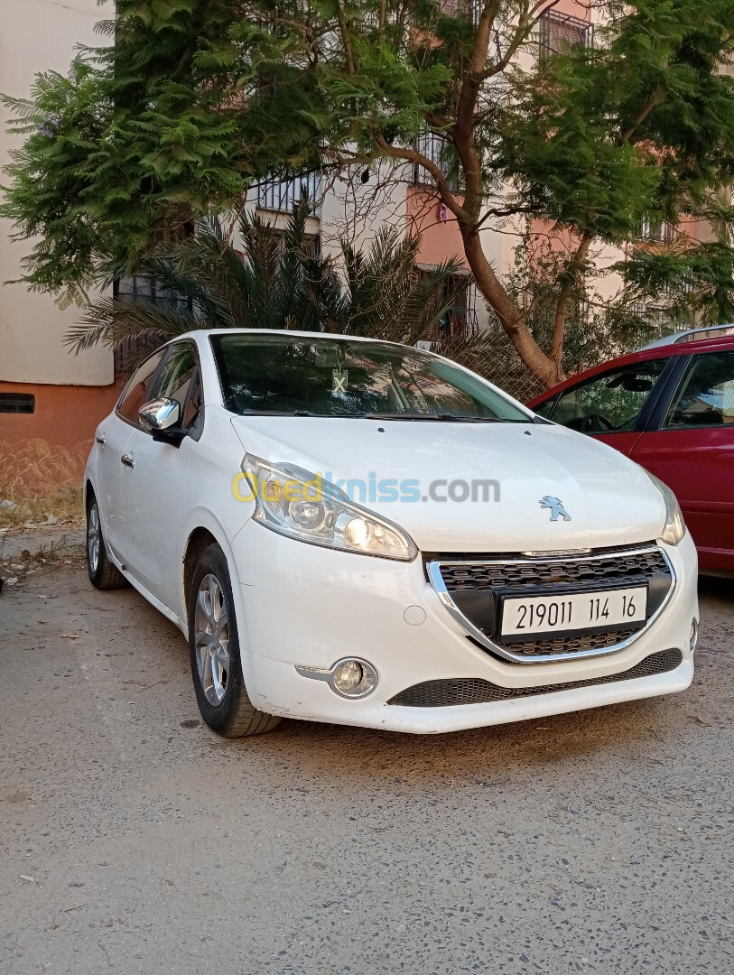 Peugeot 208 2014 Allure