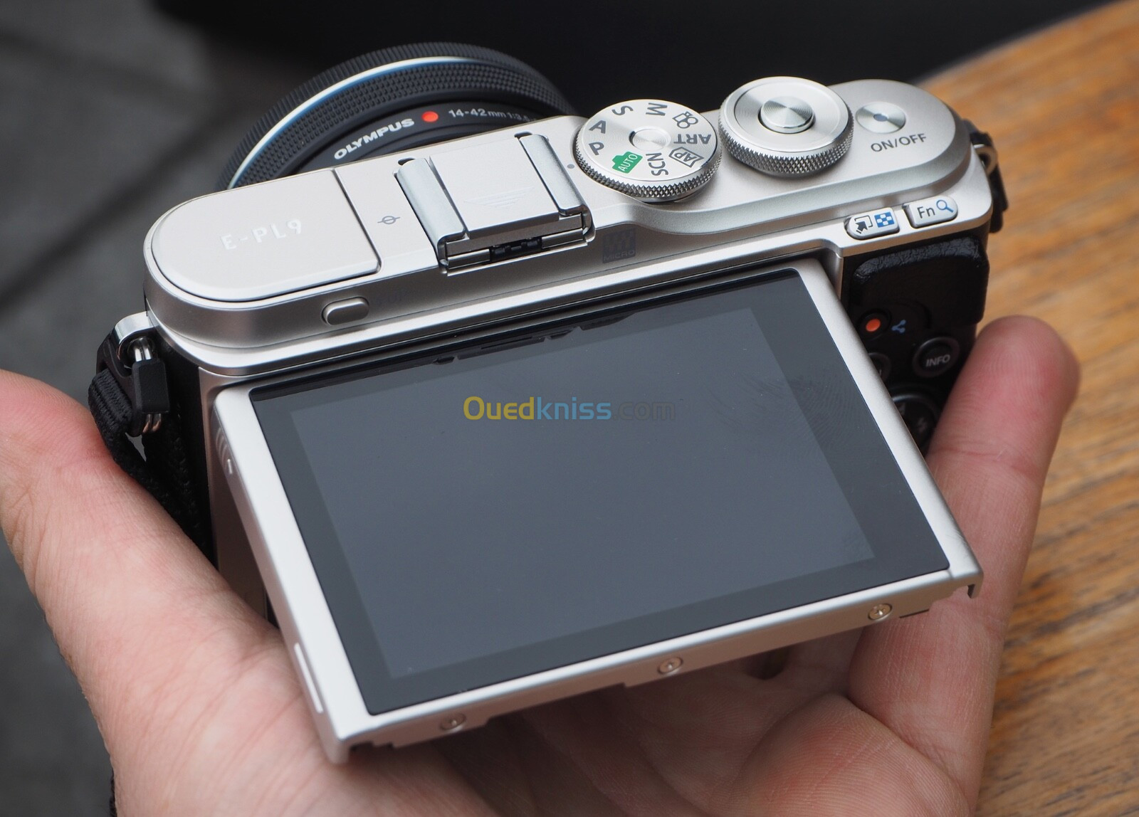 Olympus pen e-9