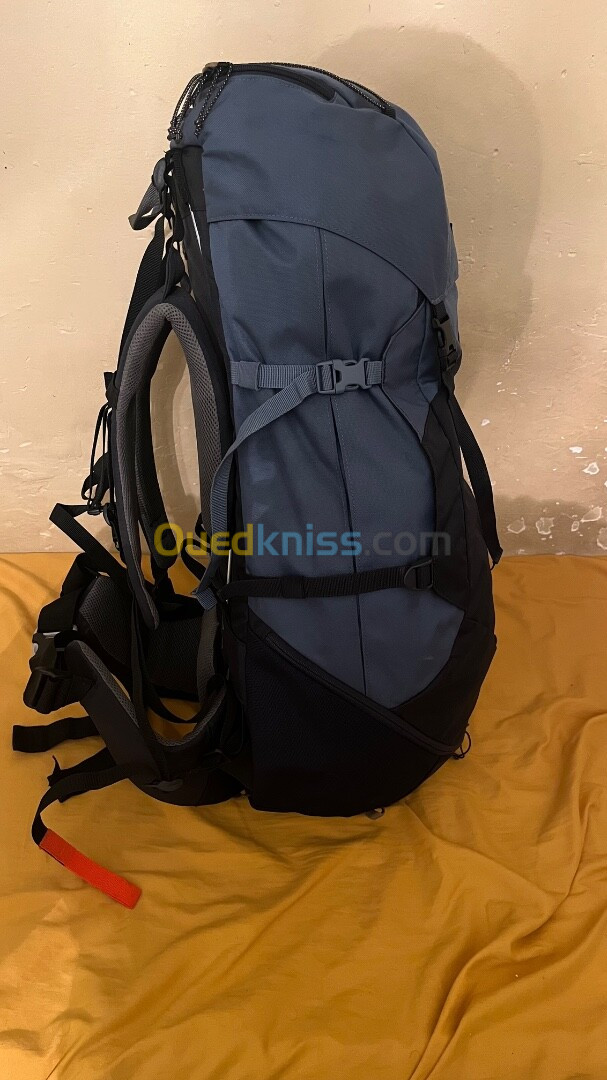 Sac a dos mt100 60L (neuf)