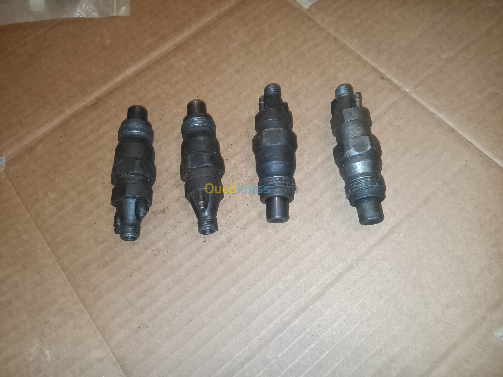 Des injecteurs moteur R25 