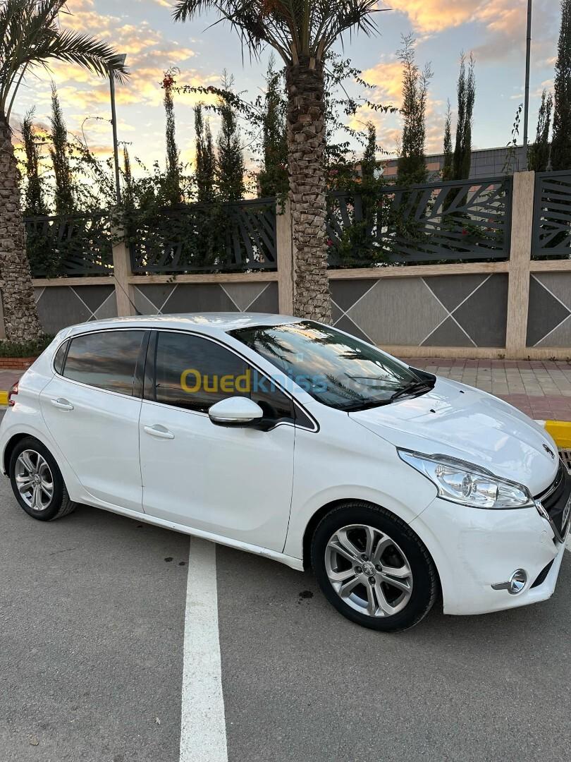 Peugeot 208 2014 Allure