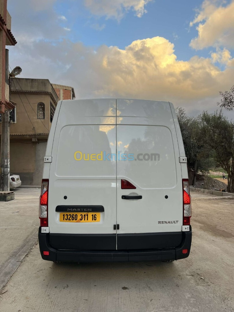 Renault master 2011