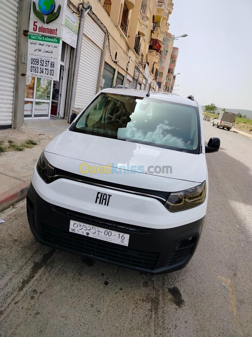 Fiat Doblo 2023 Italie