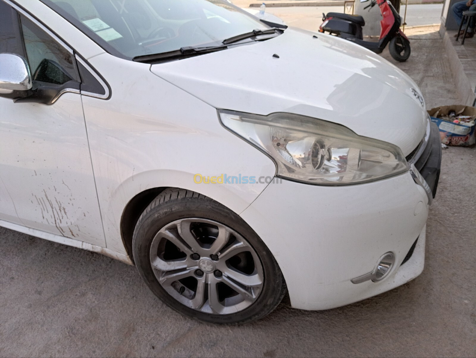 Peugeot 208 2015 Allure