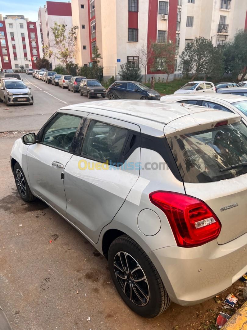 Suzuki Swift 2023 La tout