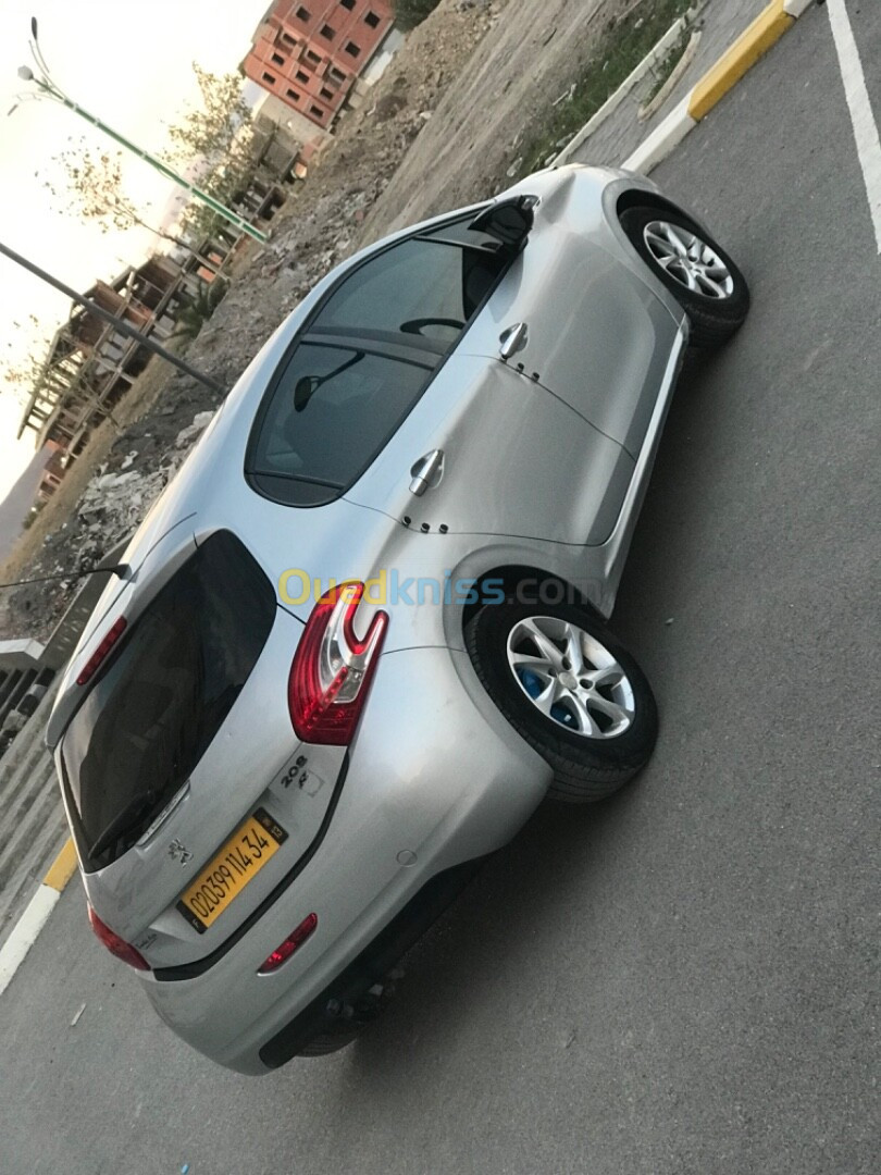 Peugeot 208 2014 208