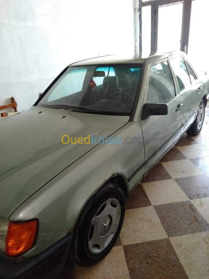 Mercedes Classe E 1988 Classe E