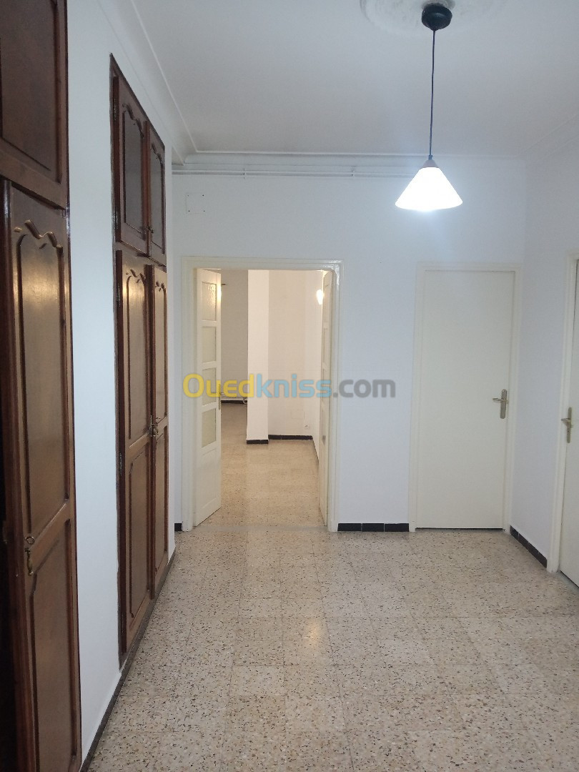 Location Niveau De Villa F4 Alger Hydra