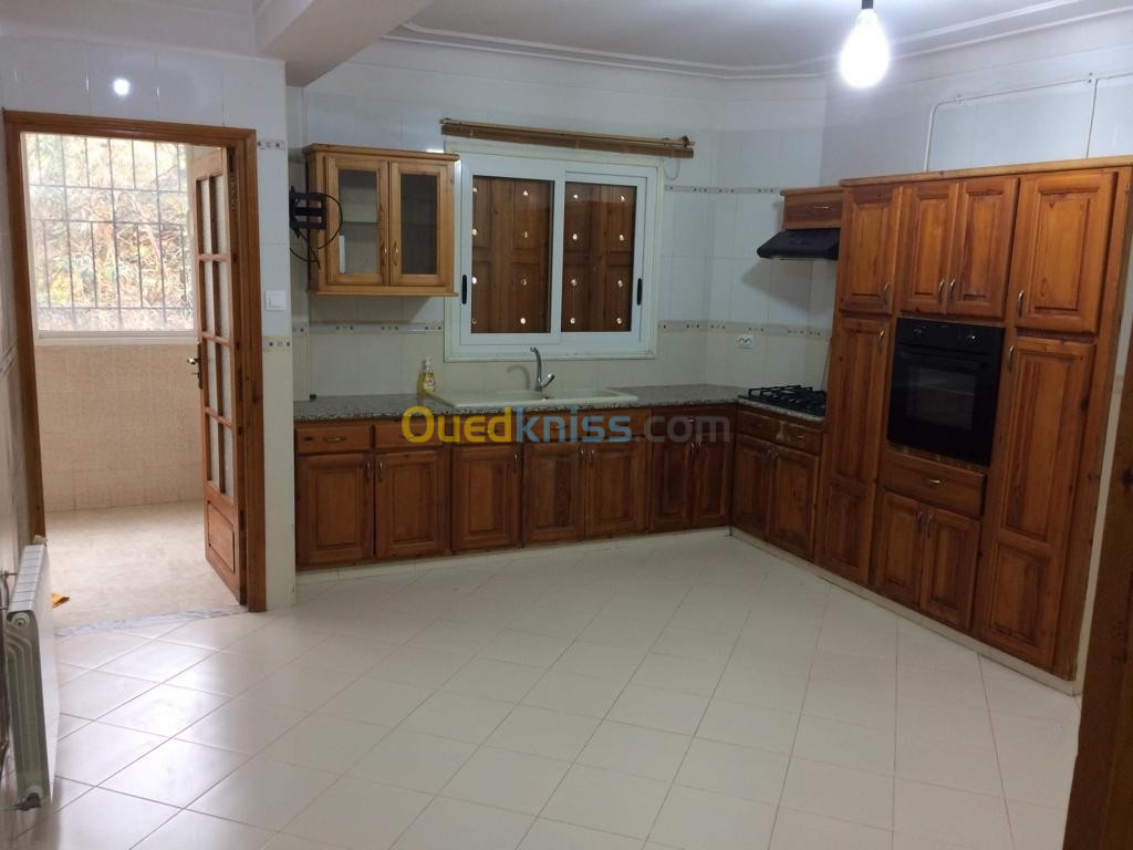 Location Appartement F5 Alger Souidania