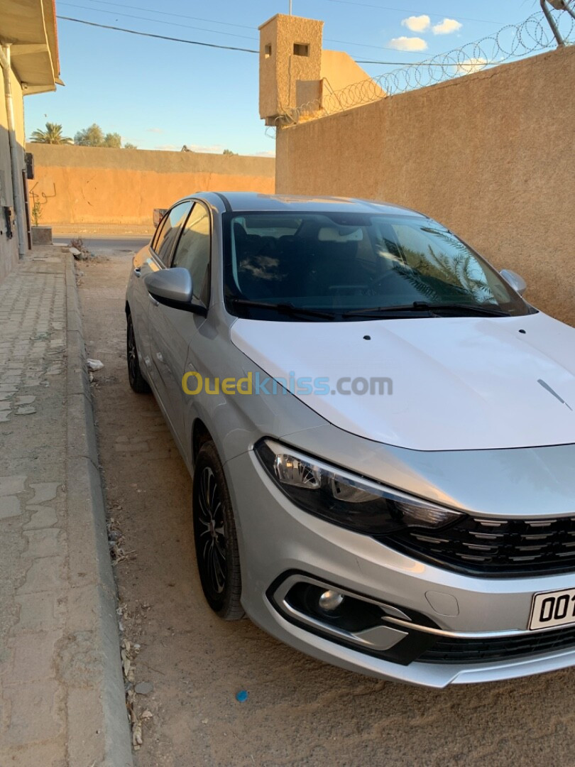 Fiat Tipo Sedan 2024 Urbain +