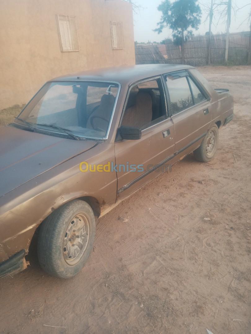 Peugeot 305 1984 305