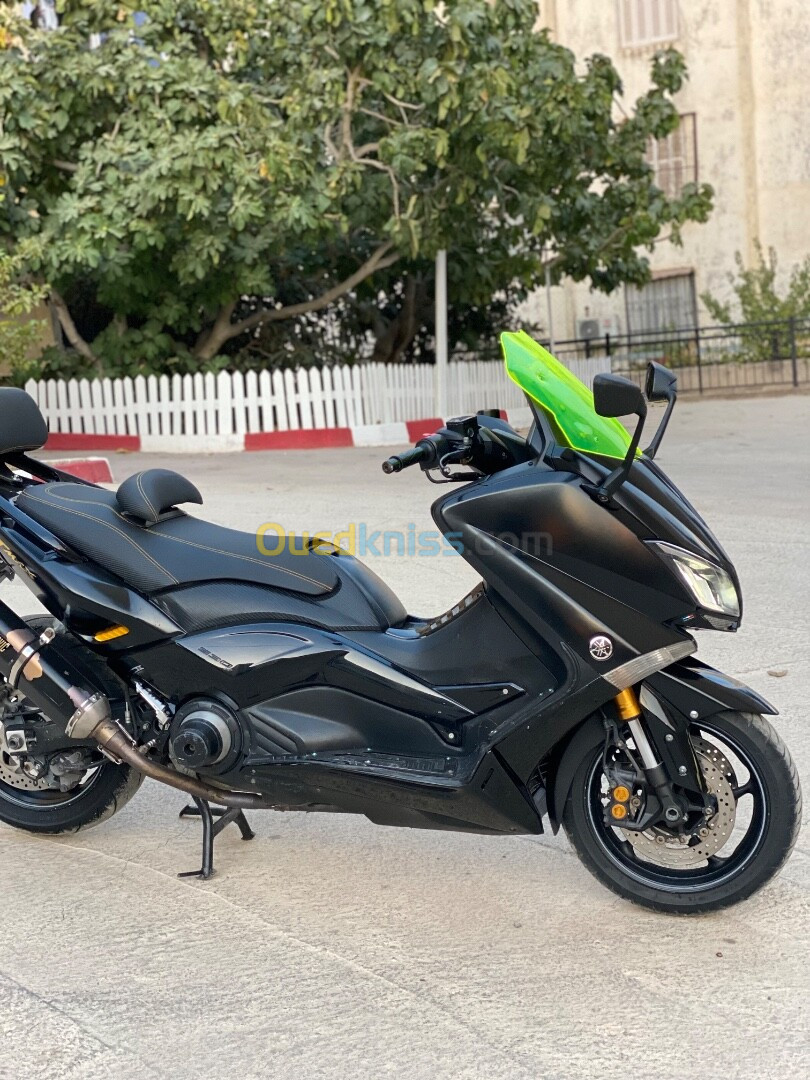 Yamaha Tmax 2015