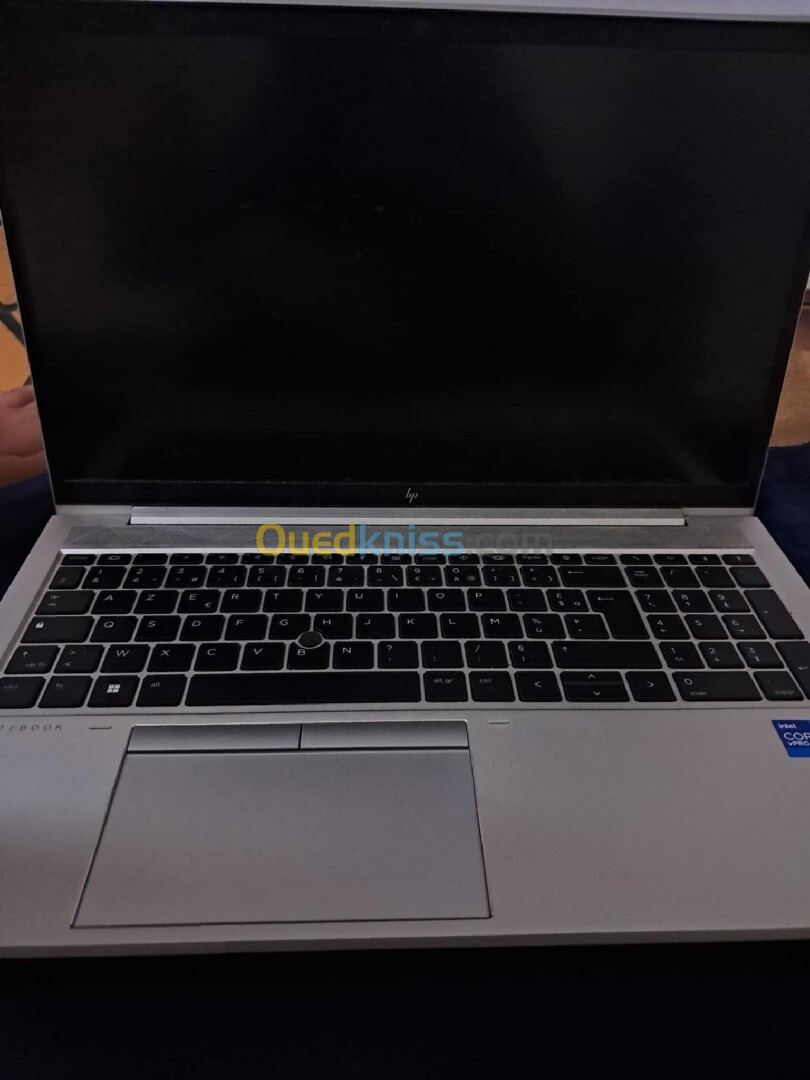 Hp elitebook  i7 11th G