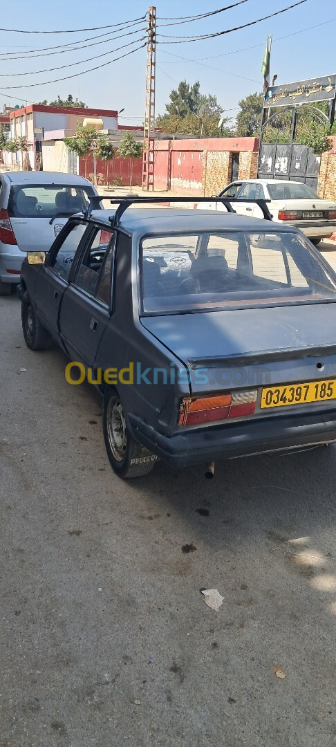 Peugeot 305 1985 305