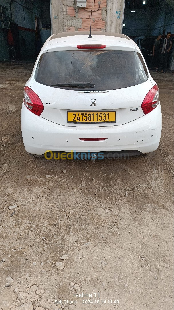 Peugeot 208 2015 Allure