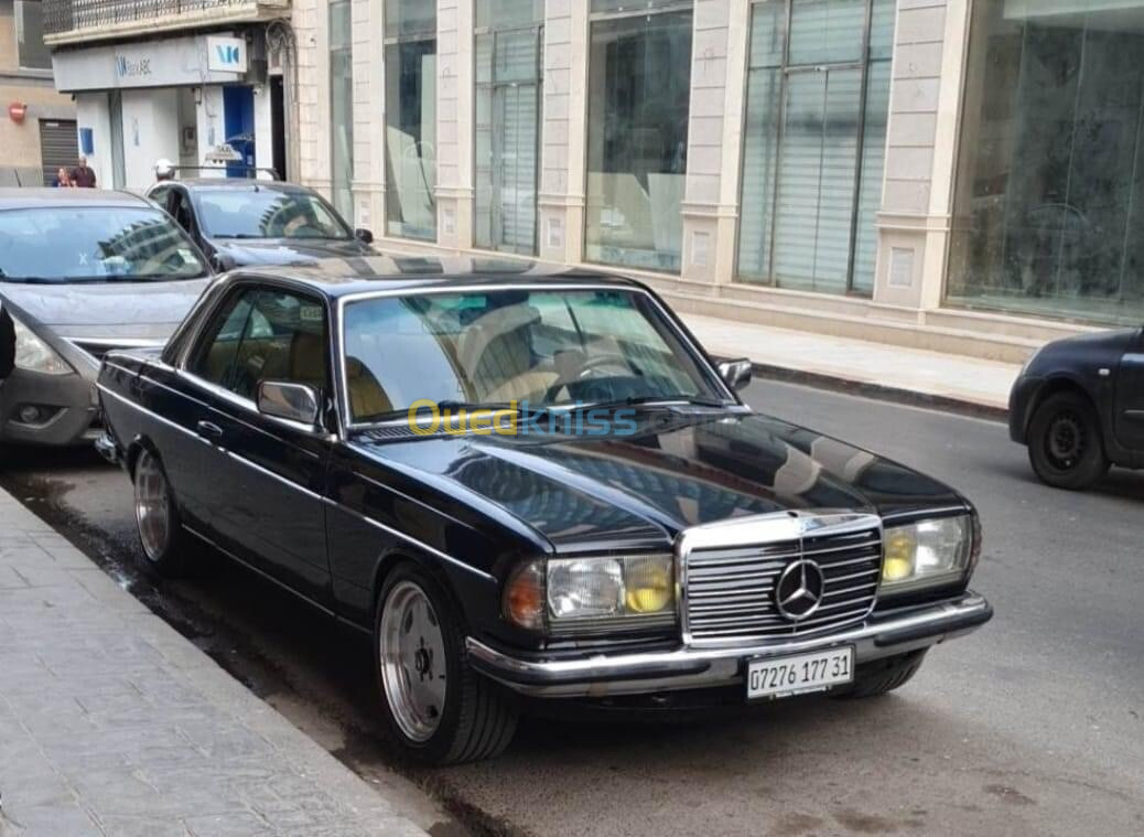 Mercedes Classe C 1977 