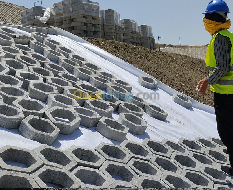  GEOTEXTILE EUROPEEN TISSE 150 KN | WOVEN FABRIC FOR REINFORCEMEN