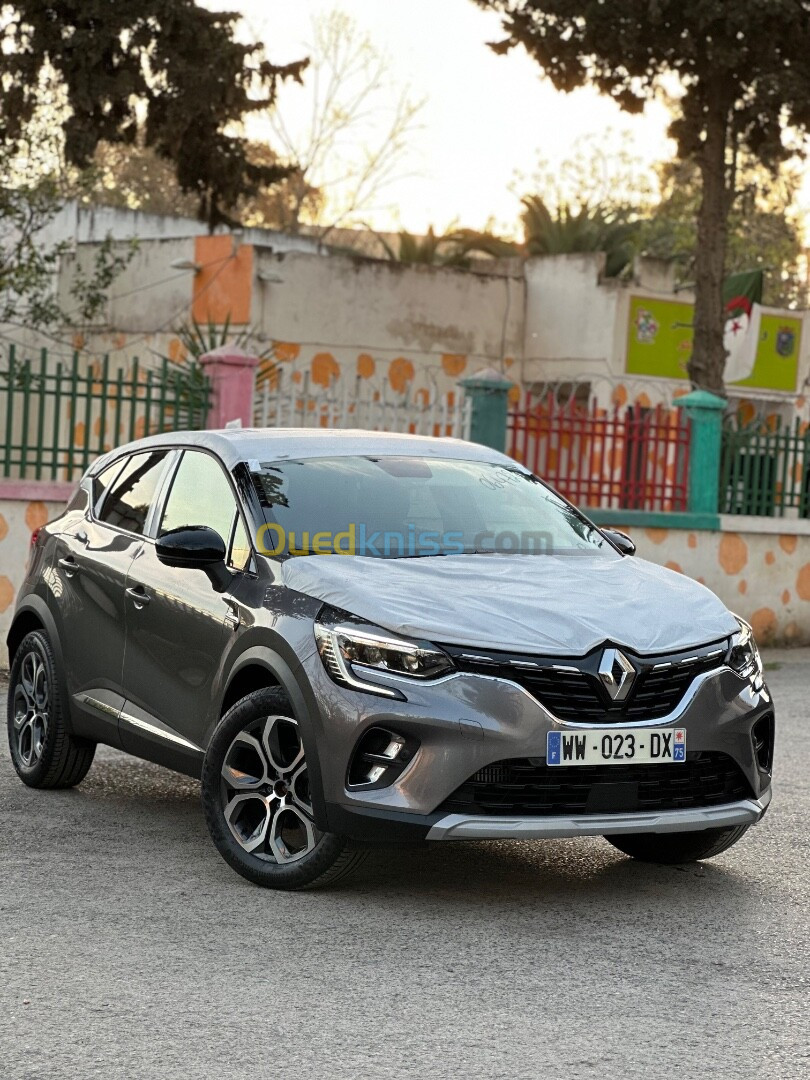 Renault Captur 2024 Intest