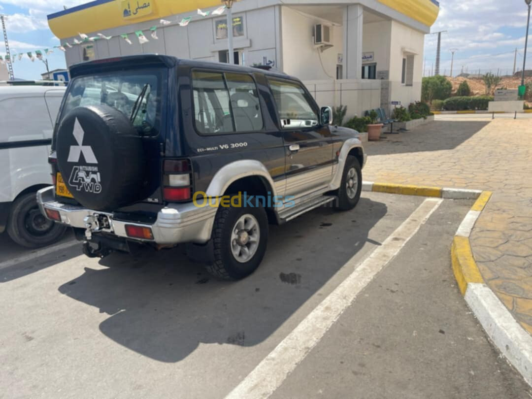 Mitsubishi Pajero Court 1998 Pajero Court