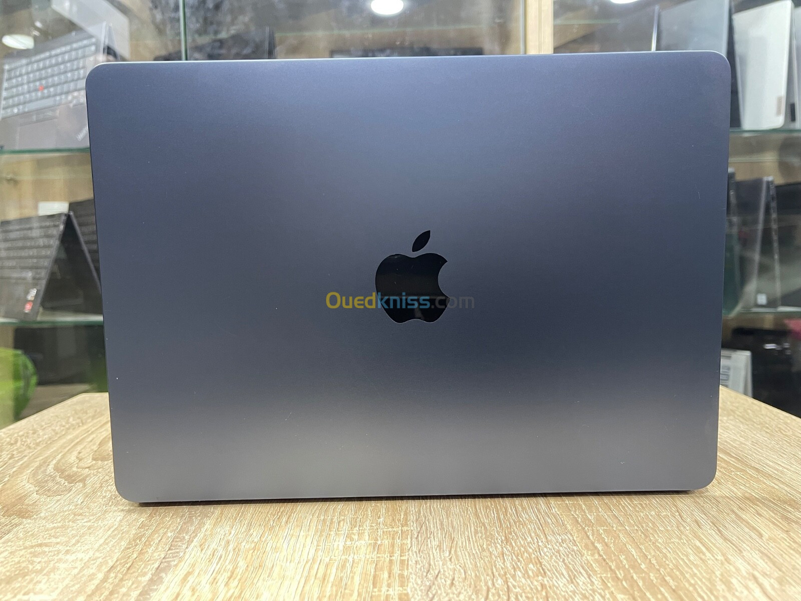 MACBOOK AIR 2022 | Appel M2 | RAM 8 Go | SSD 256 Go | Écran 13,3 | Cycle 286 