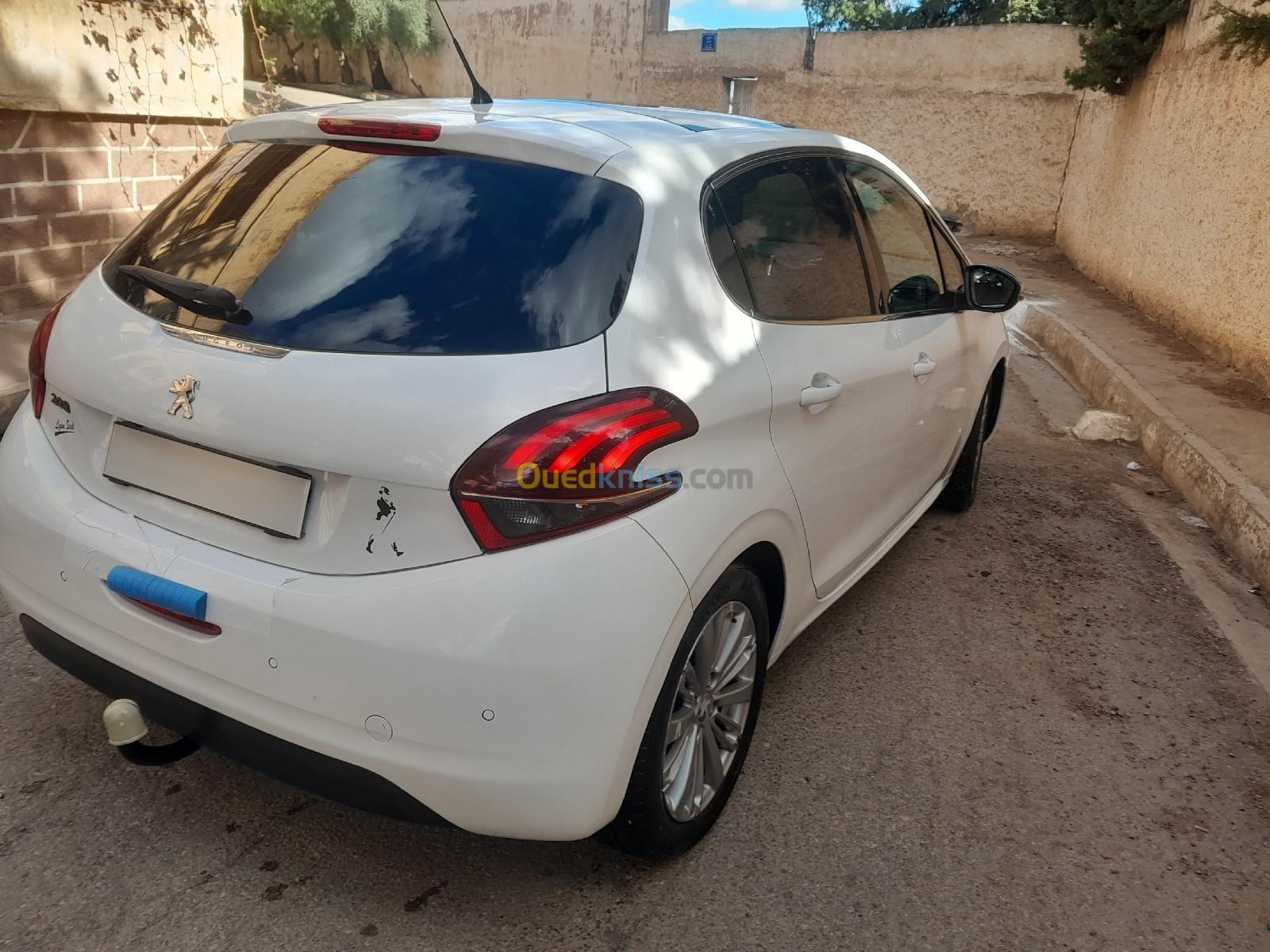 Peugeot 208 2016 Allure