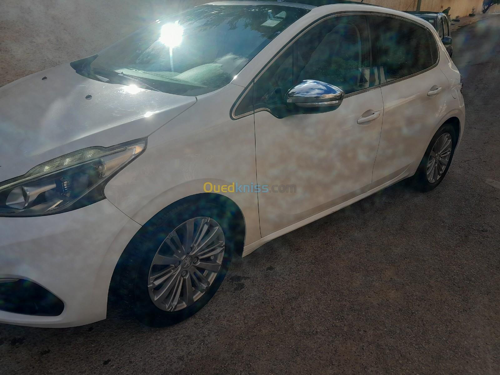 Peugeot 208 2016 Allure