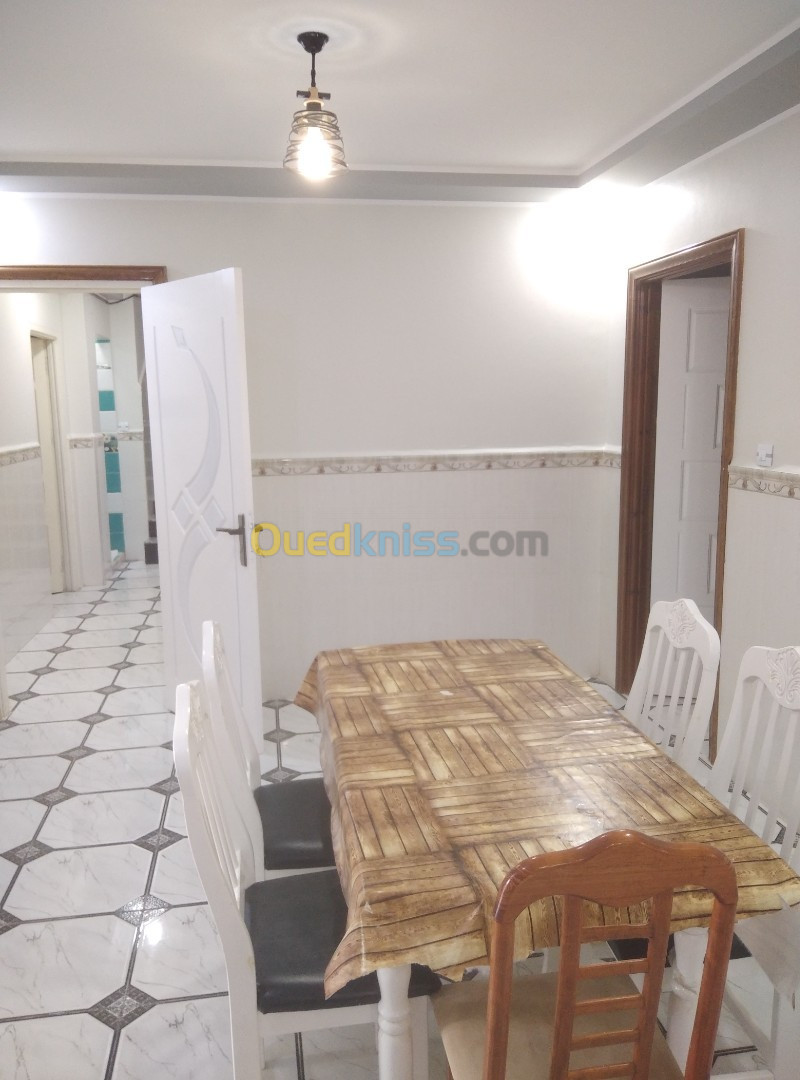 Location vacances Niveau De Villa F3 Skikda Collo