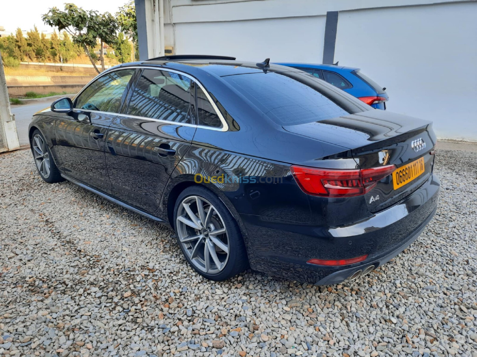 Audi A4 2017 S Line +