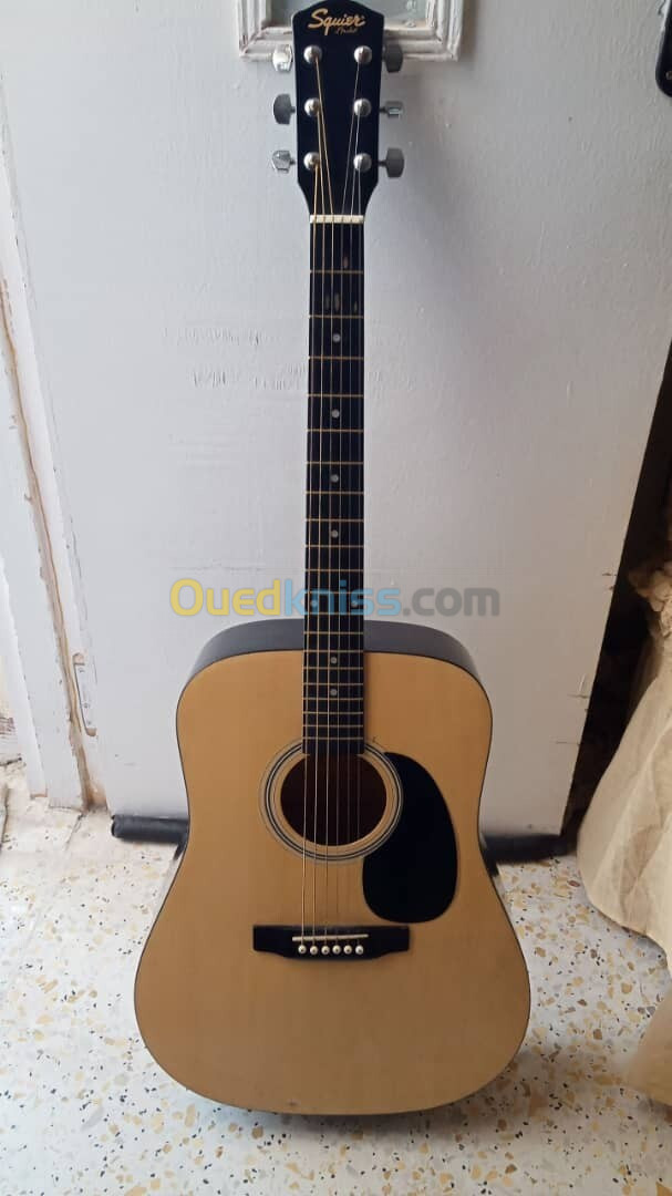 GUITARE ACOUSTIQUE 