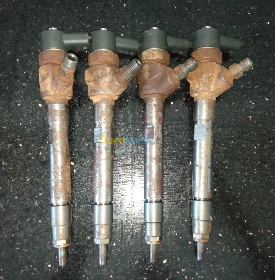 Injecteur Isuzu jmc vigus 