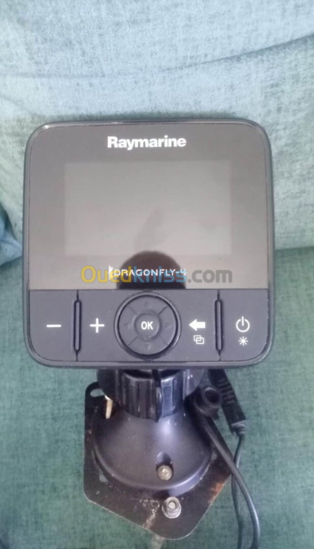 Sondeur Raymarine dragonfly 4 Avec support