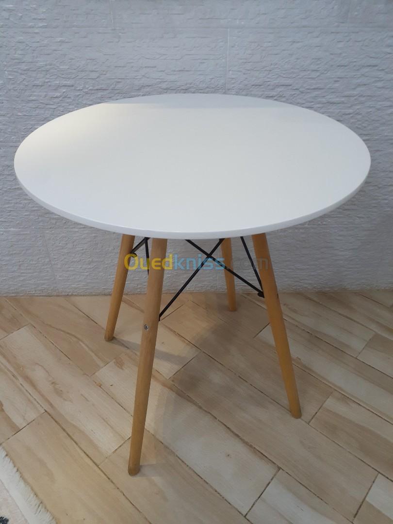 Table scandinave 