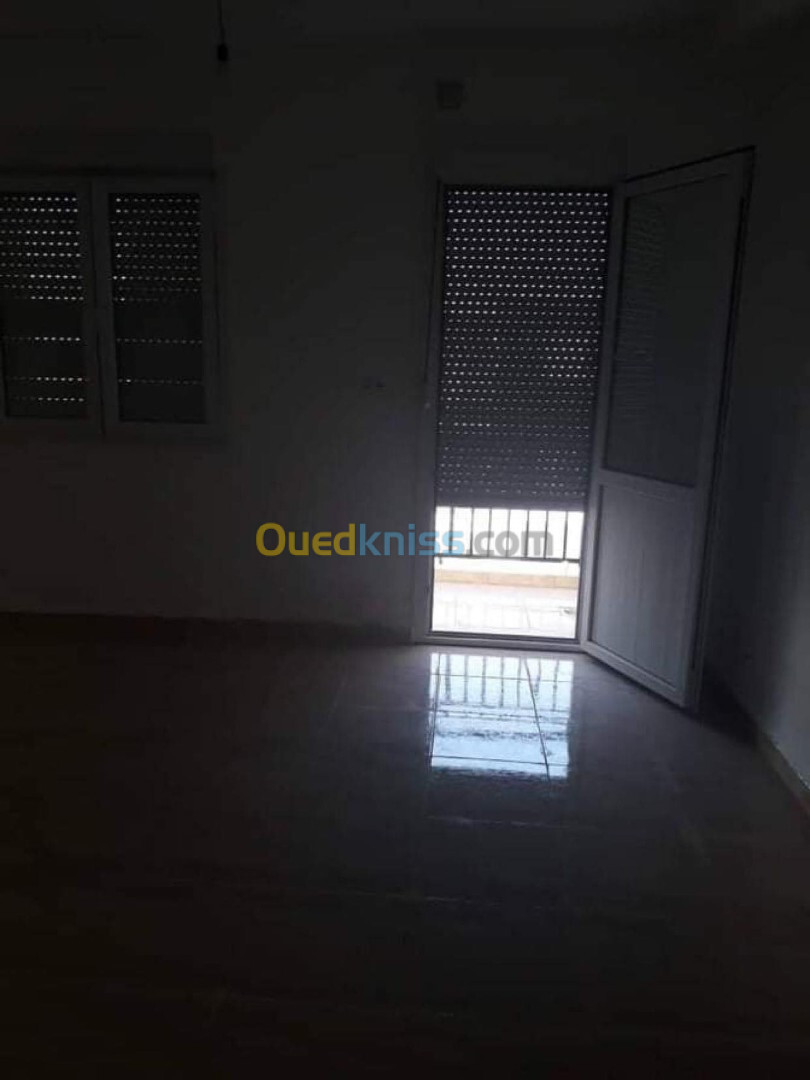 Location Appartement F3 Alger Zeralda