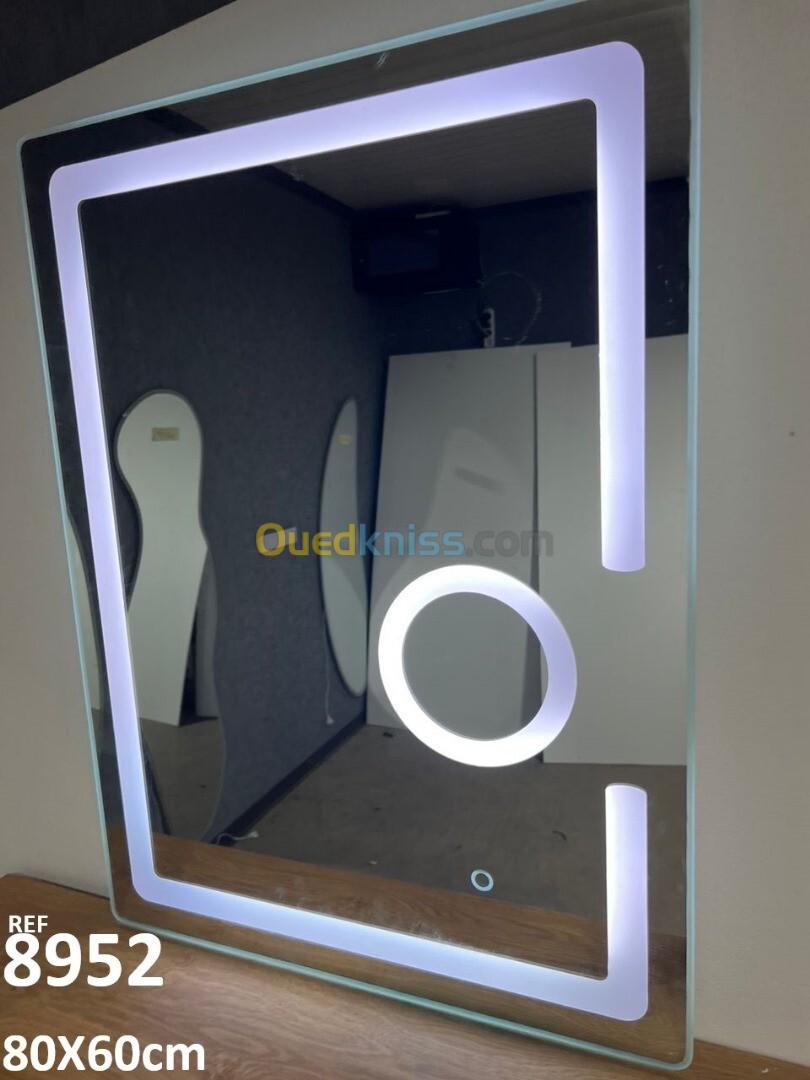 Miroirs avec LED - Éclairez Votre Espace avec Style