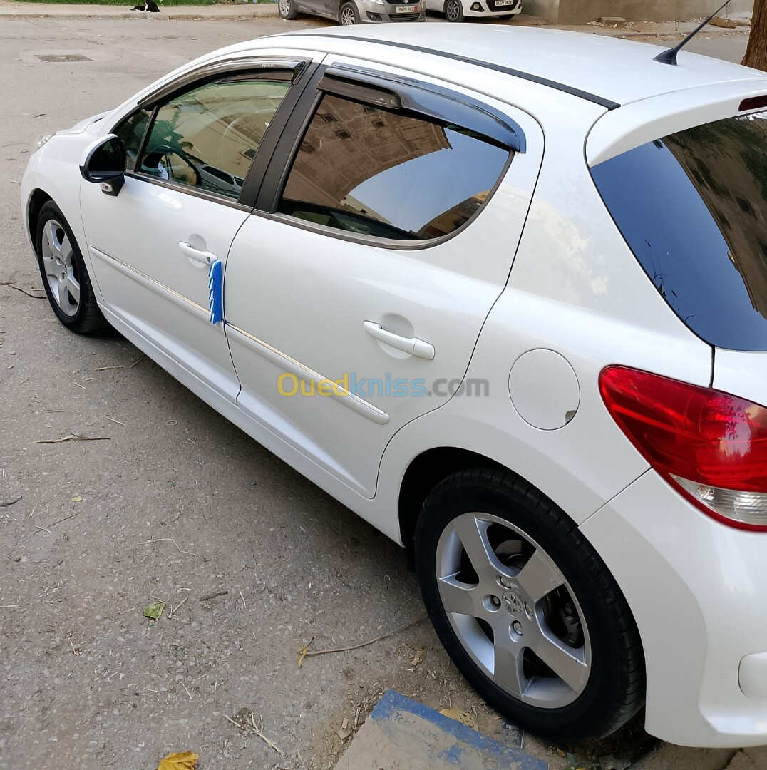 Peugeot 207 2012 