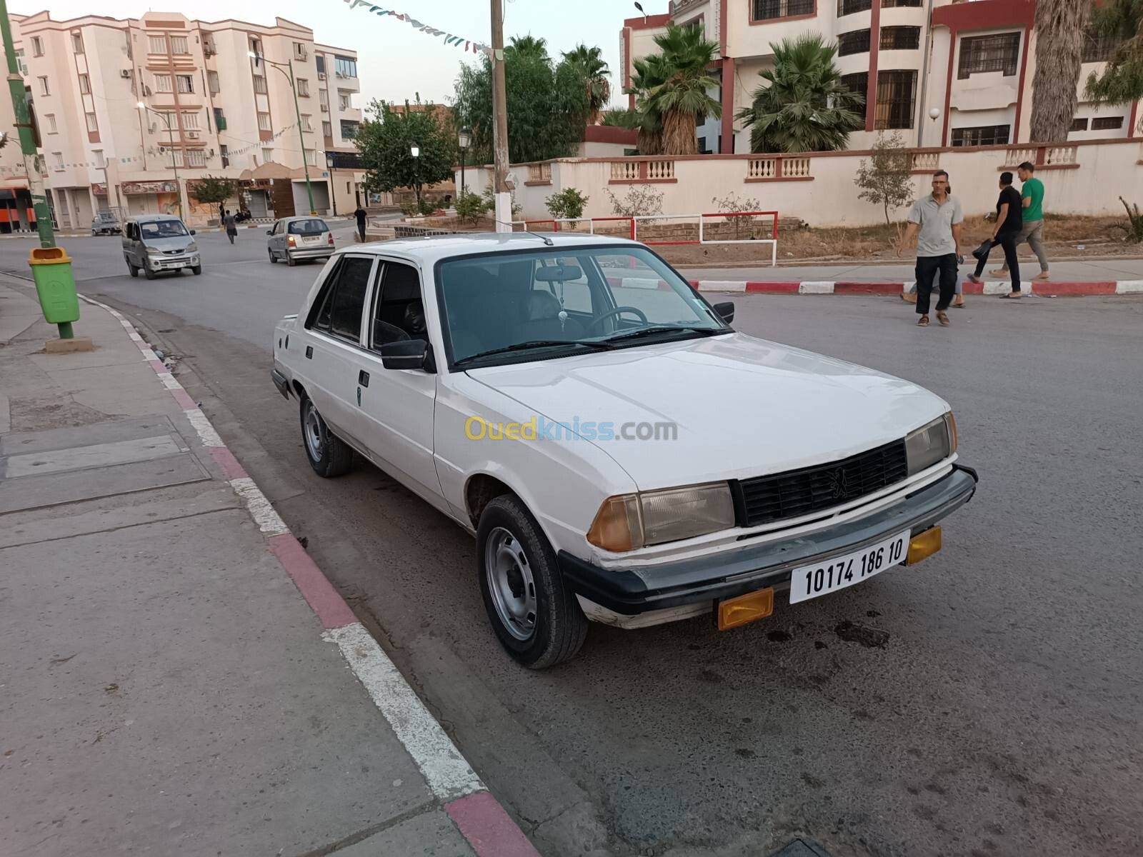 Peugeot 305 1986 305