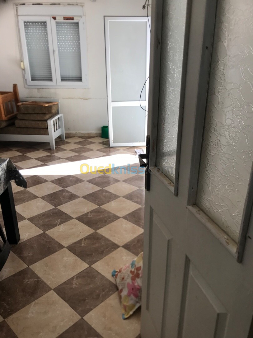 Location Appartement F4 Alger Rahmania