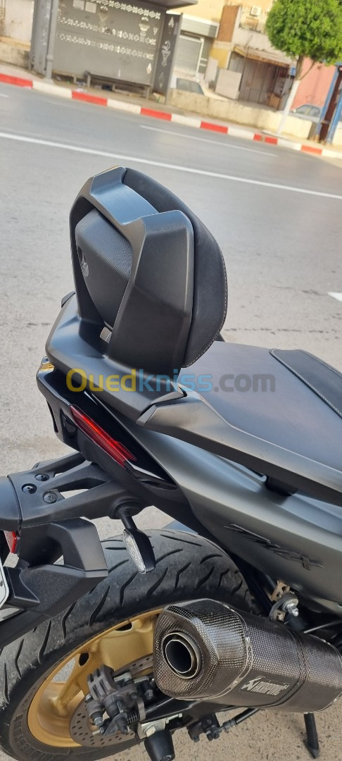 Yamaha T max 560 2021