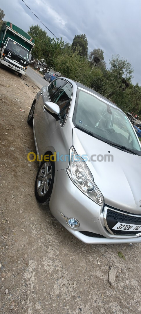 Peugeot 208 2014 Allure