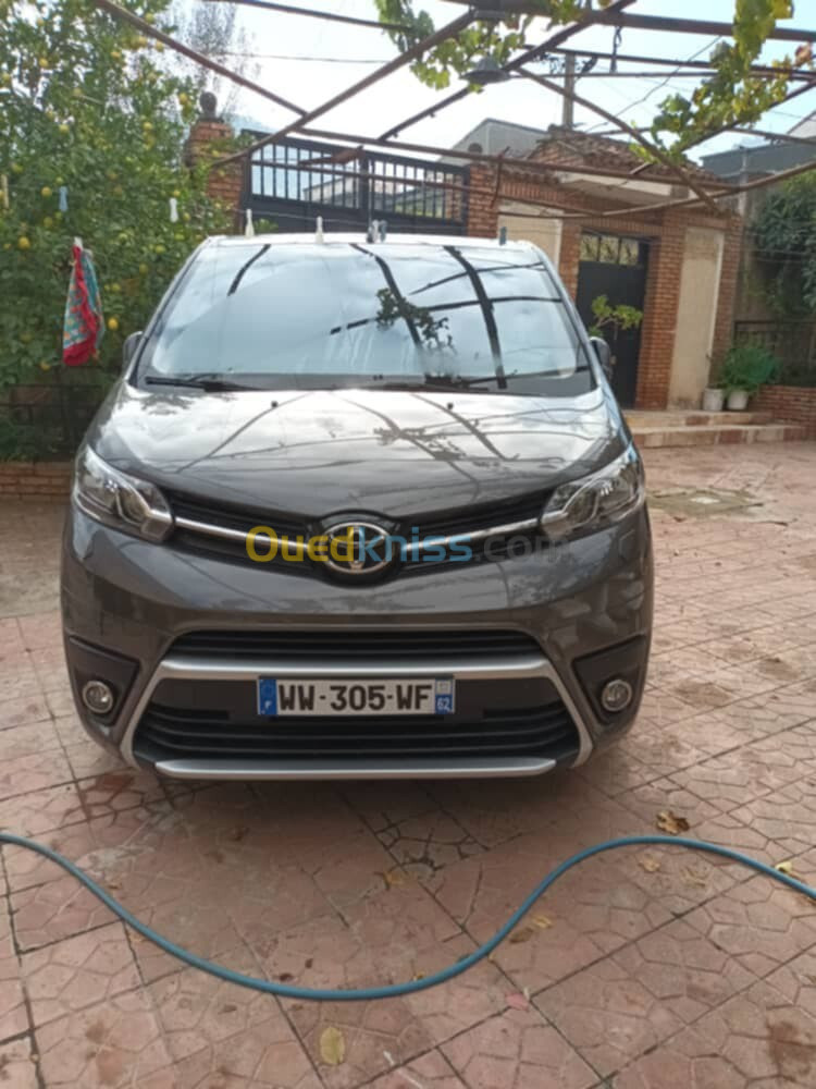 Toyota Proace 2023 Vitri