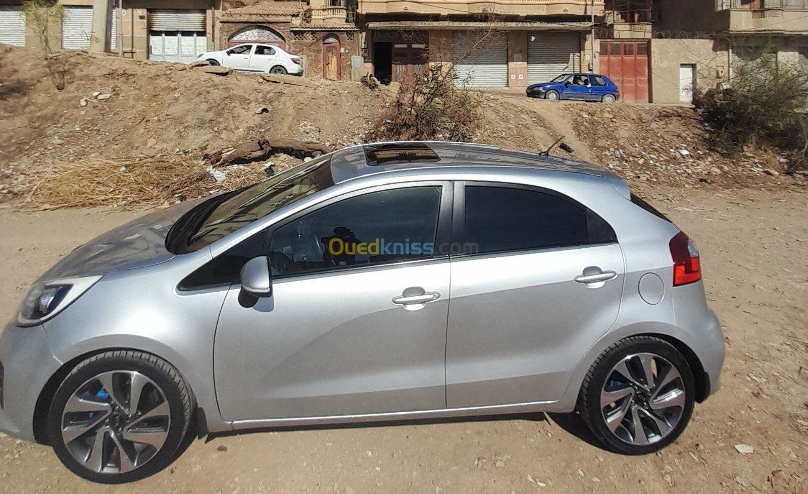 Kia Rio 5 portes 2015 Funny Facelift 