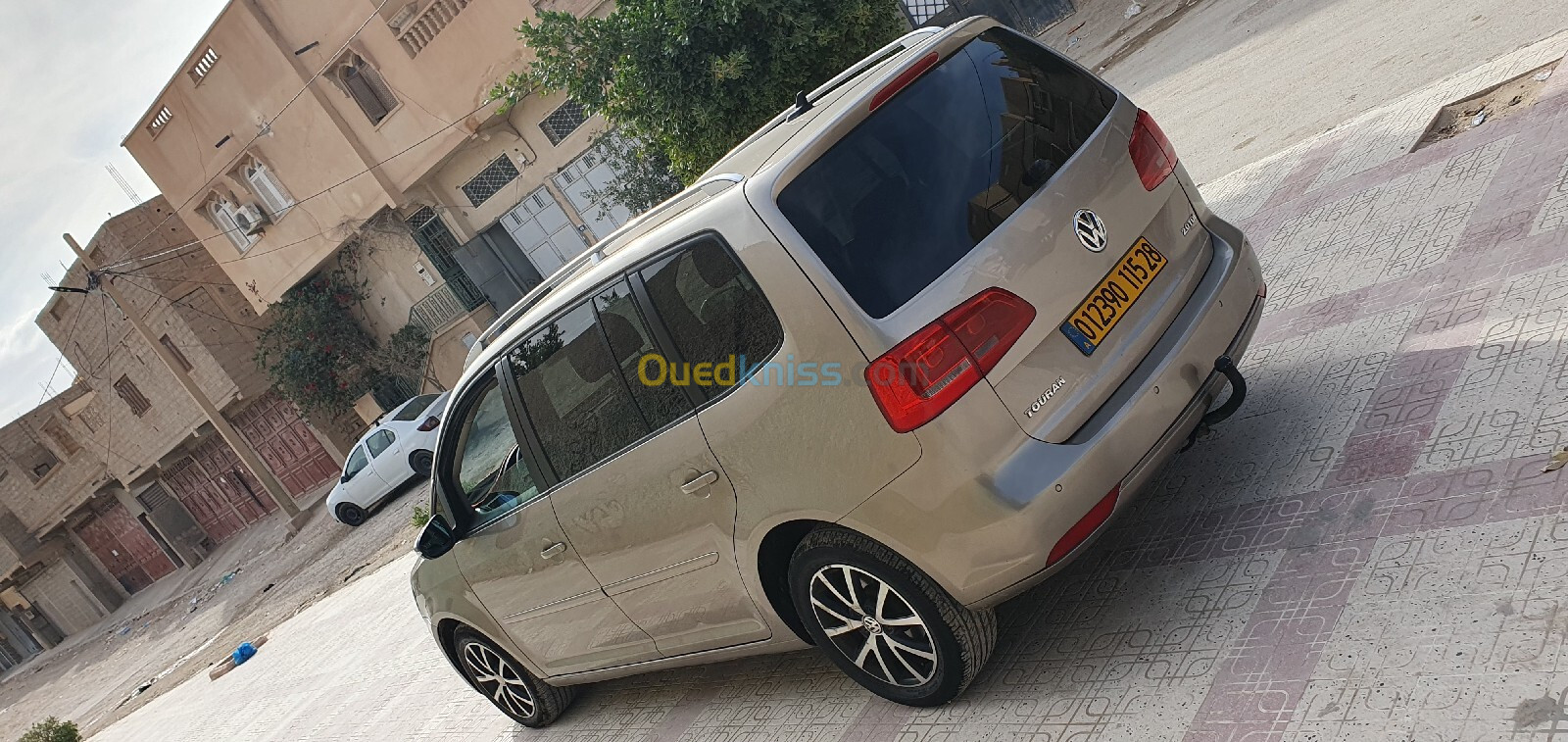 Volkswagen Touran 2015 Life