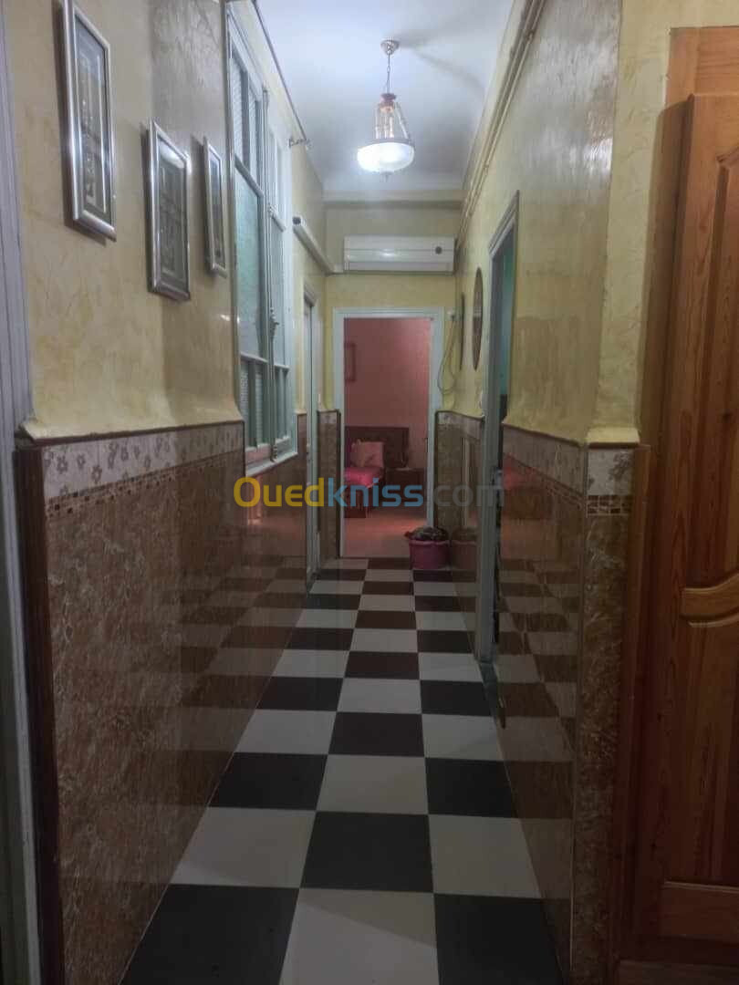 Vente Appartement F5 Alger Mohammadia