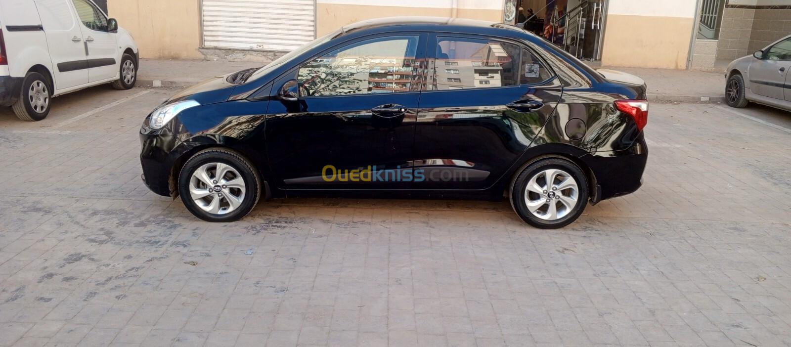 Hyundai Grand i10 Sedan 2019 DZ GLS 