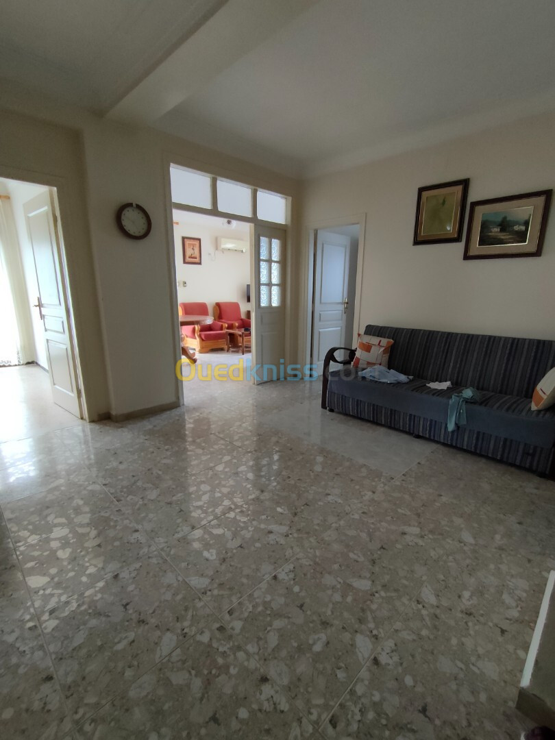 Location Appartement F4 Annaba Annaba