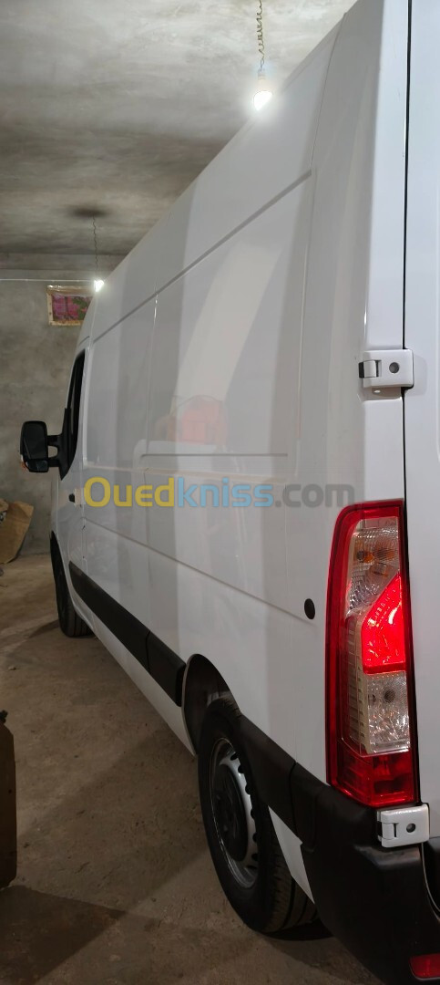 Renault Master 2023 